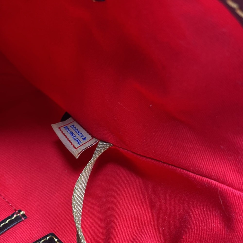 ❤️Dooney & Bourke Red Croc Embossed Leather Hobo Bag. - Picture 8 of 13